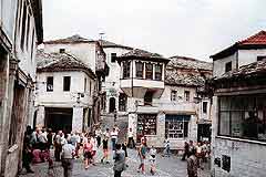 Gjirokaster - město bílých střech